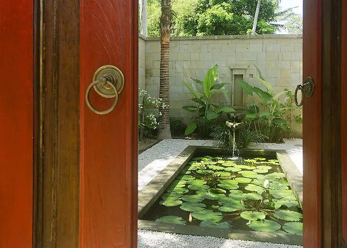 Reddoor Bali Hotel