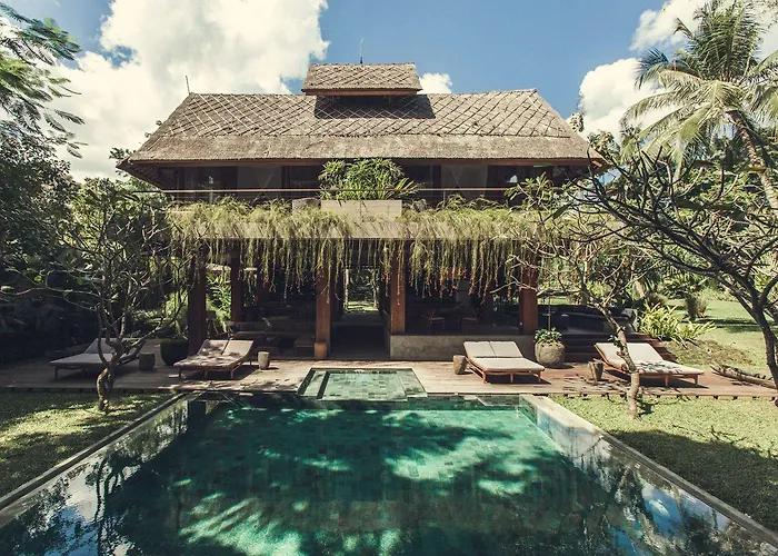 Reddoor Bali Hotel